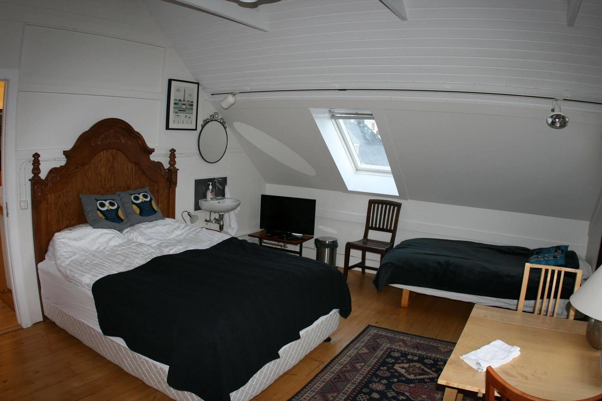 Harbourfront Guesthouse Hafnarfjörður Exterior photo
